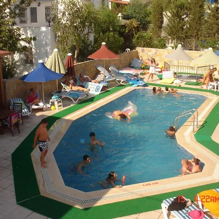 アパートホテル Lemon Tree