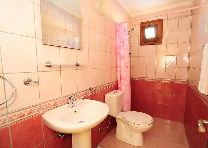 Lemon Tree Aparthotel 3*