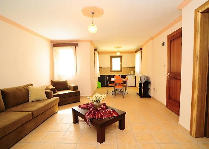 Lemon Tree Aparthotel 3*