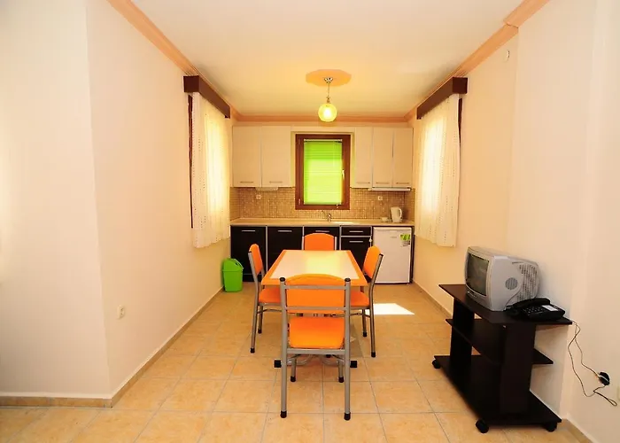 Aparthotel Lemon Tree 3*