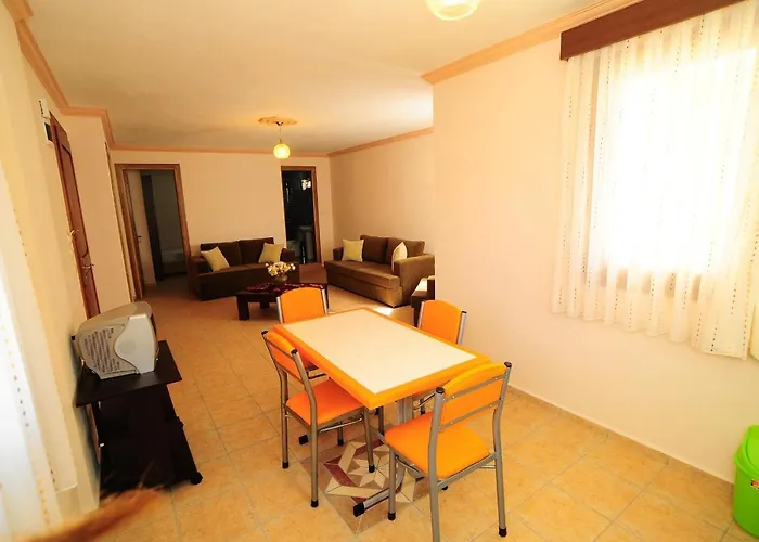 Lemon Tree Aparthotel 3*