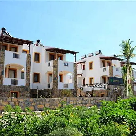 Lemon Tree Aparthotel 2*