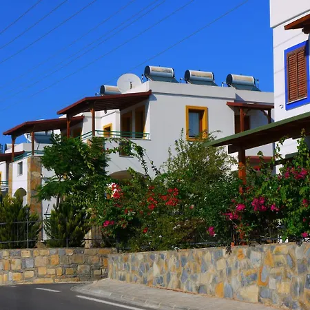 Lemon Tree Aparthotel 2*