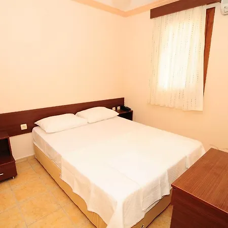 Lemon Tree Aparthotel 2*