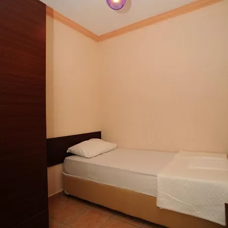 Aparthotel Lemon Tree 2*