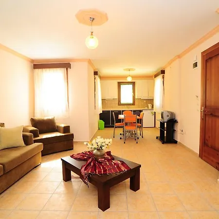 Lemon Tree Aparthotel 2*