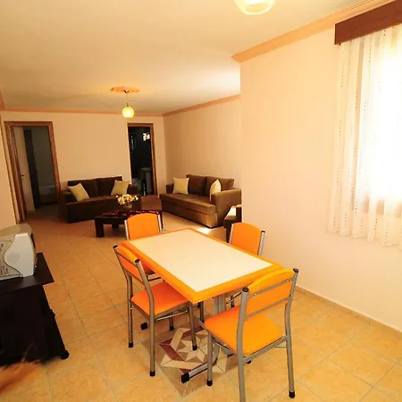 Lemon Tree Aparthotel 2*